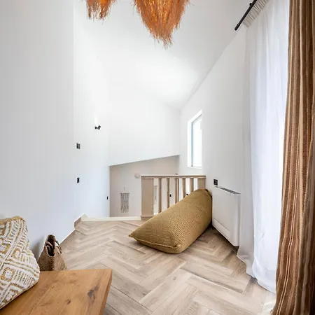 Rastoni By Aegean * Ψαλίδι