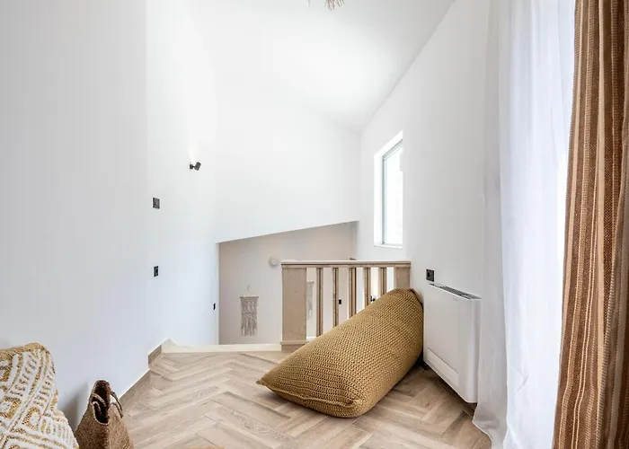 Rastoni By Aegean * 살리디